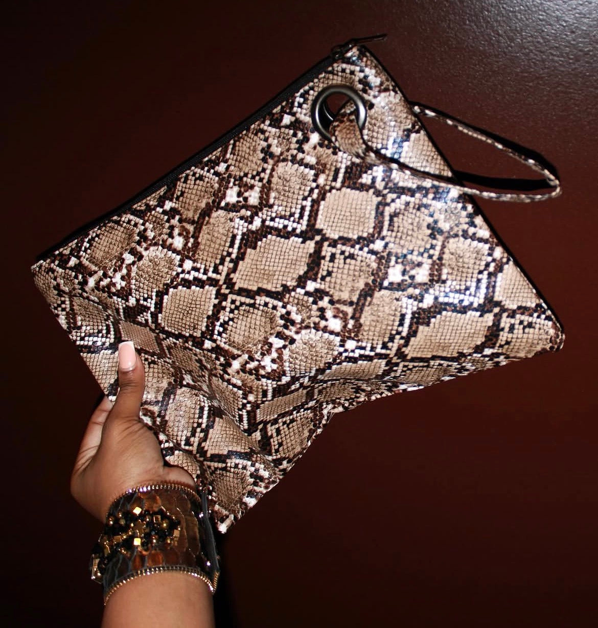 Snake Clutch